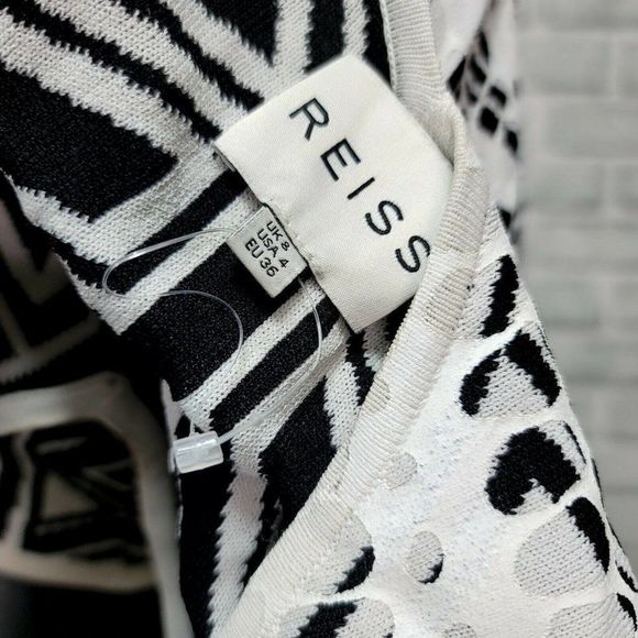 Reiss Womens 4 Faith Aztec Black White Bodycon Dress Geometric Print V Neck Mini - Picture 8 of 10